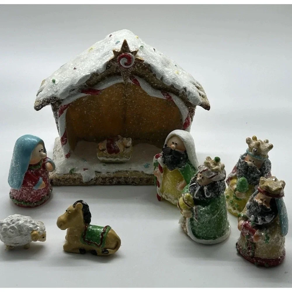 Merry Brite  Small Nativity  Set In Box With Gingerbread Stable And 8 Pieces